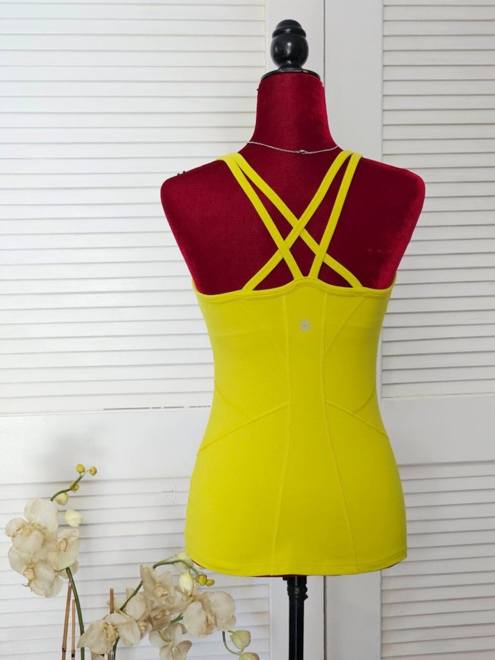 Athleta Women's Green Neon Cross-Back Athletic Tank Top Size X Small 126
